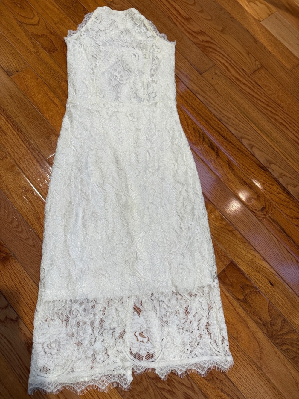 Lulu's Ivory Lace Midi Dress size XS. Worn once. Great condition.